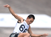 开云足球直播-包含冲浪比赛实况报道：选手技艺惊艳观众的词条