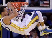 开云体育在线-皮克爆发！荷兰生死战力克尼日利亚，绝境中的橙色火焰