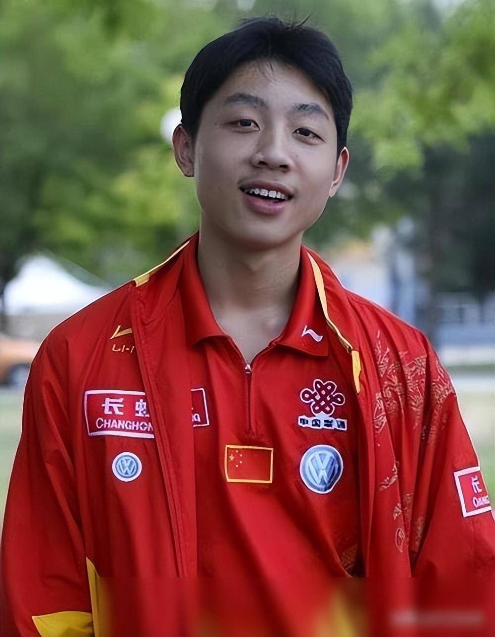 关于英国乒乓球队轻取日本乒乓球队，许昕打破历史纪录的信息