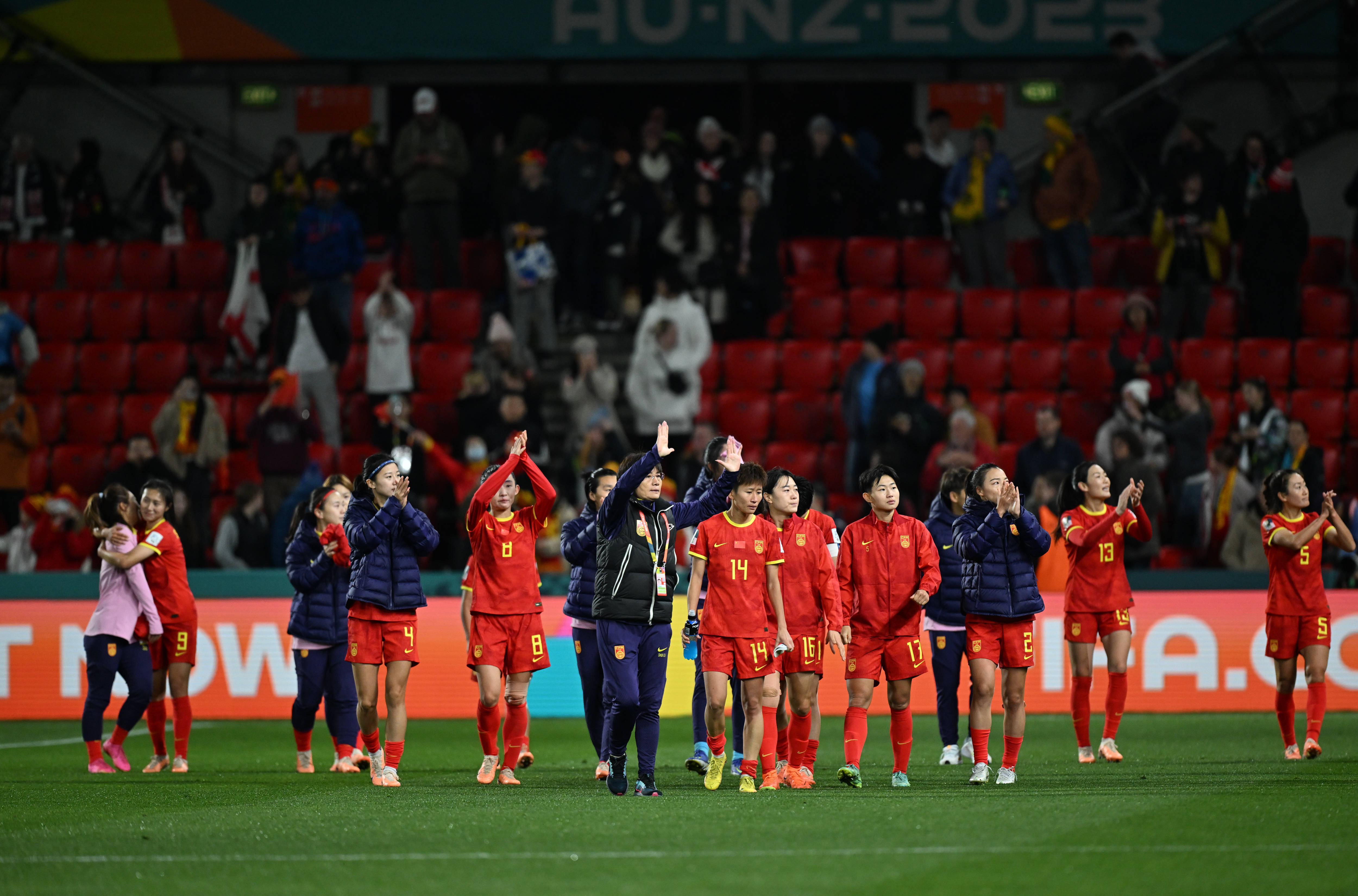 世界杯预选赛中，中国女足战胜强敌