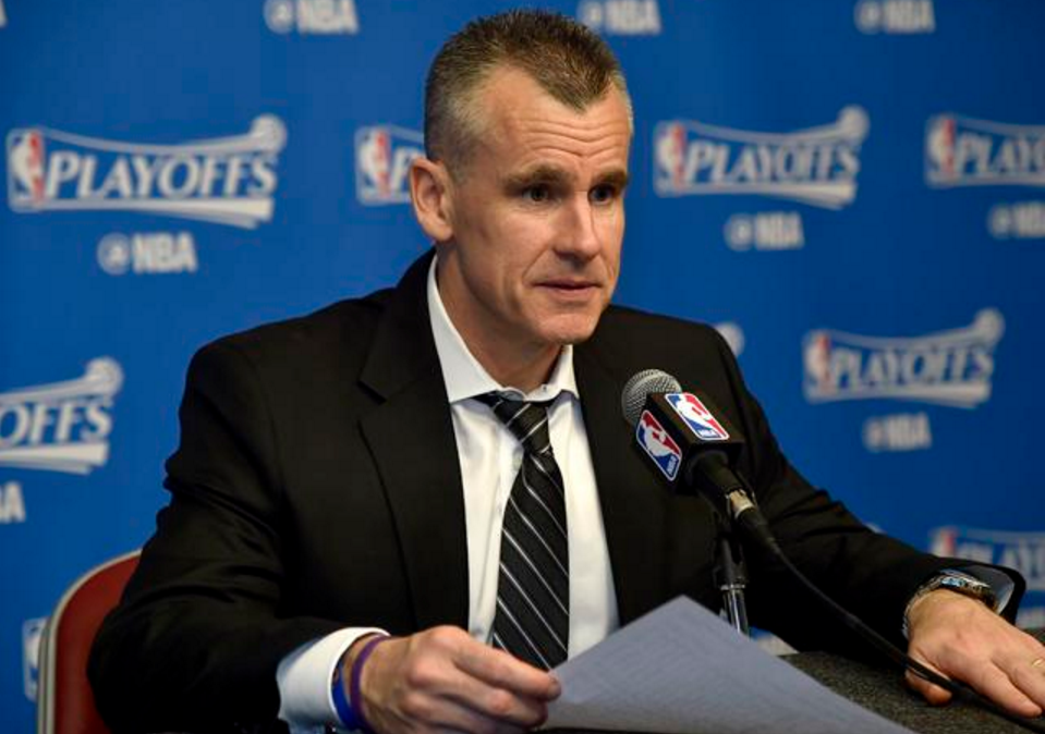 雷霆队主教练宣布退休，球队寻找接班人选的简单介绍