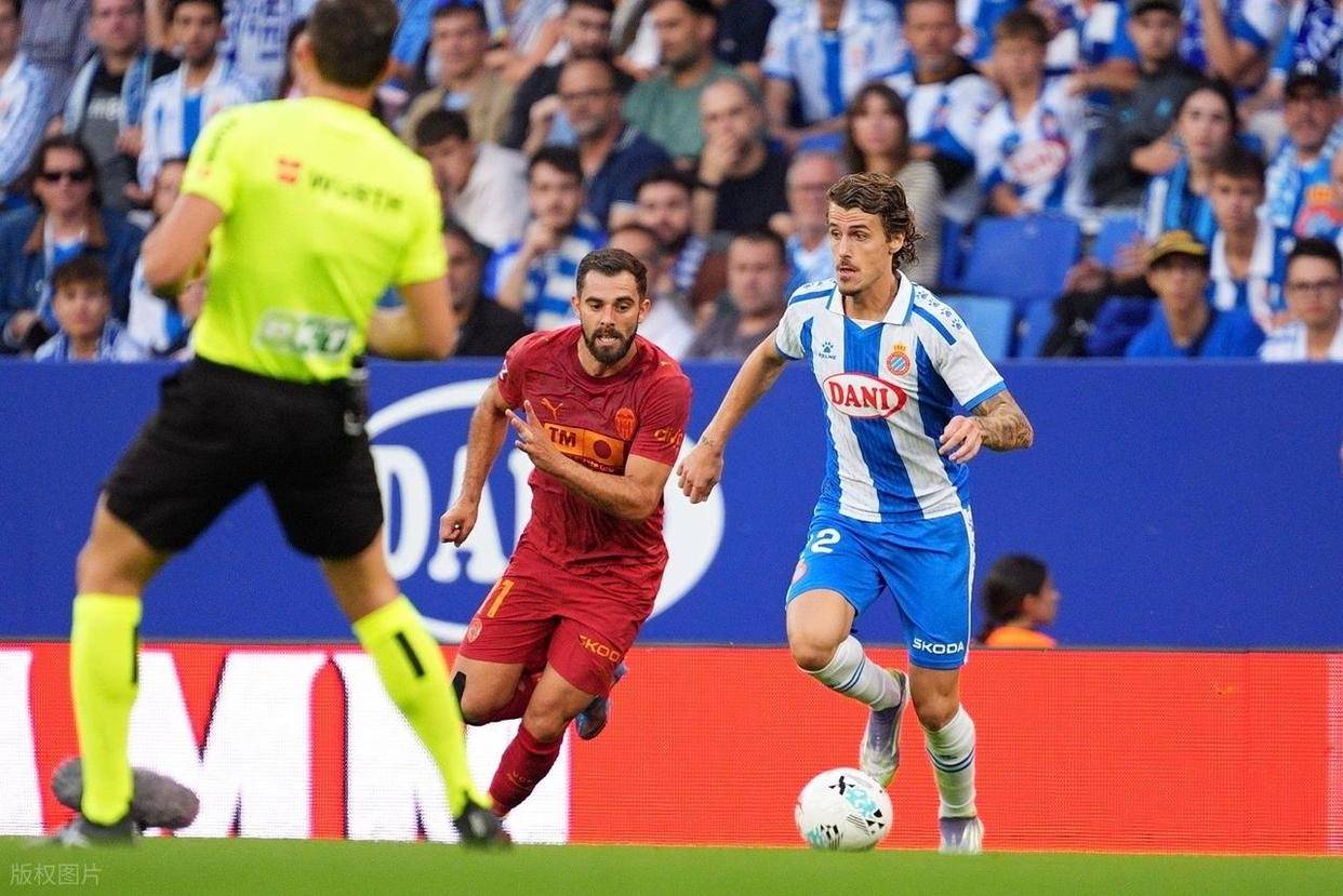 瓦伦西亚客场挑战巴伦西亚竞技，实力对决的简单介绍