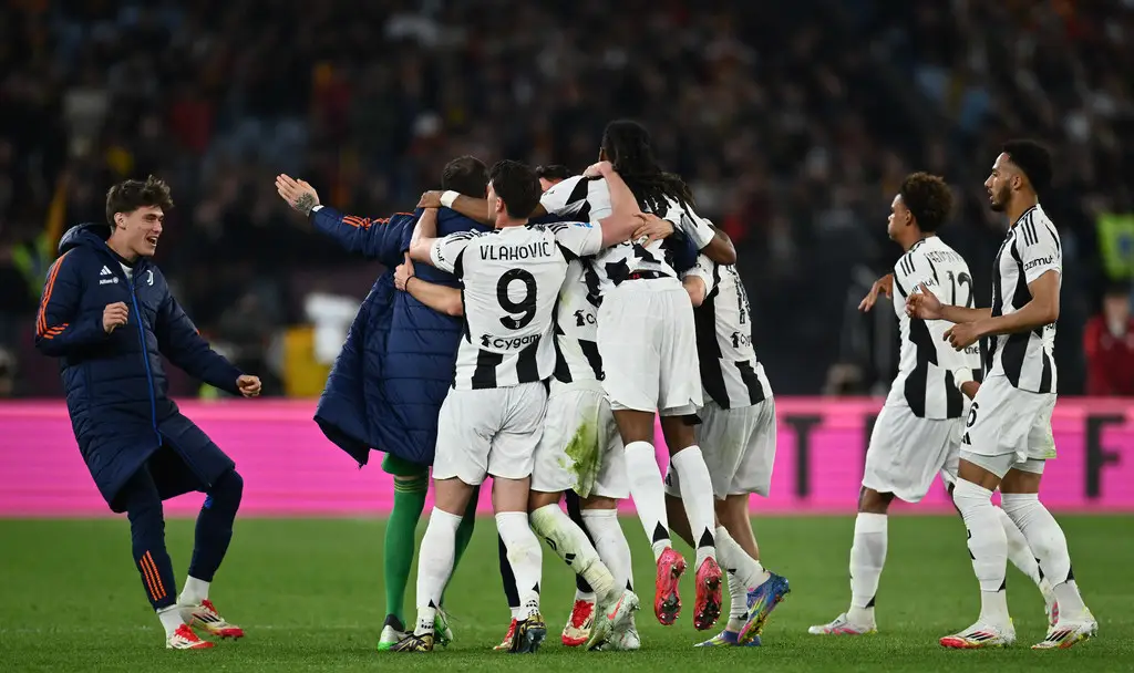 意甲异常激烈,球队拼尽全力 意甲异常激烈,球队拼尽全力