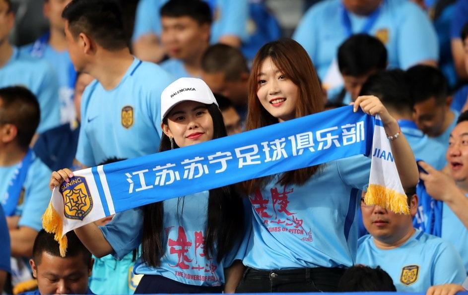 包含苏宁坚守主场，欲和上港一决高下的词条