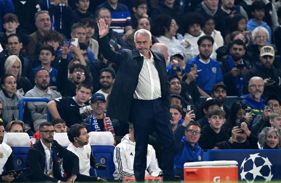 切尔西客场取胜，继续紧追领头羊的简单介绍