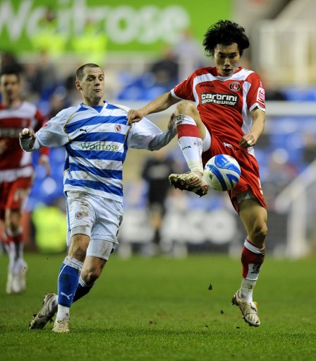 关于查尔顿逆袭获胜，客场三球完胜取得惊险胜利的信息