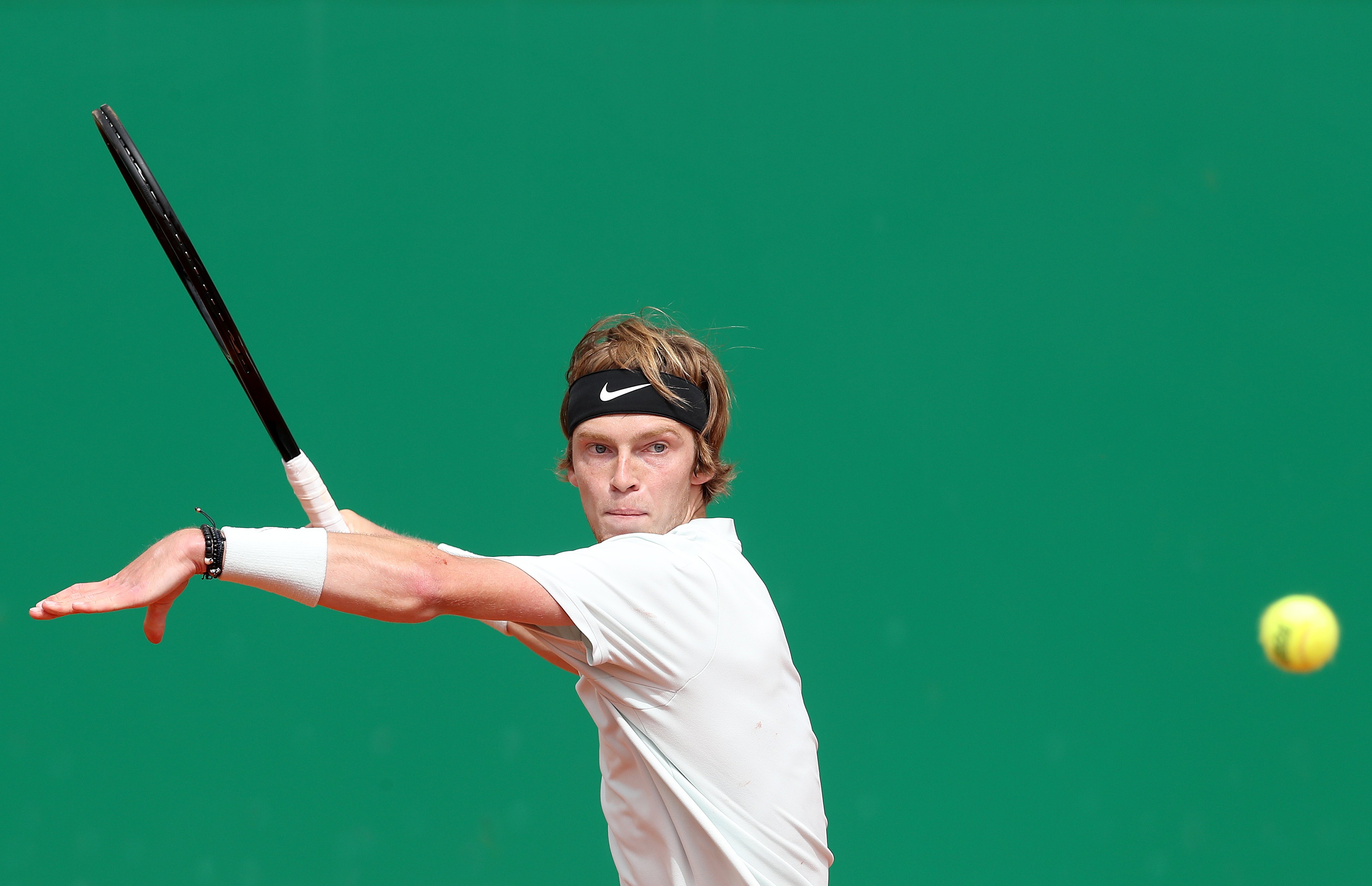 法网险胜蒙特卡洛大师赛，蒂姆惊艳四座的简单介绍