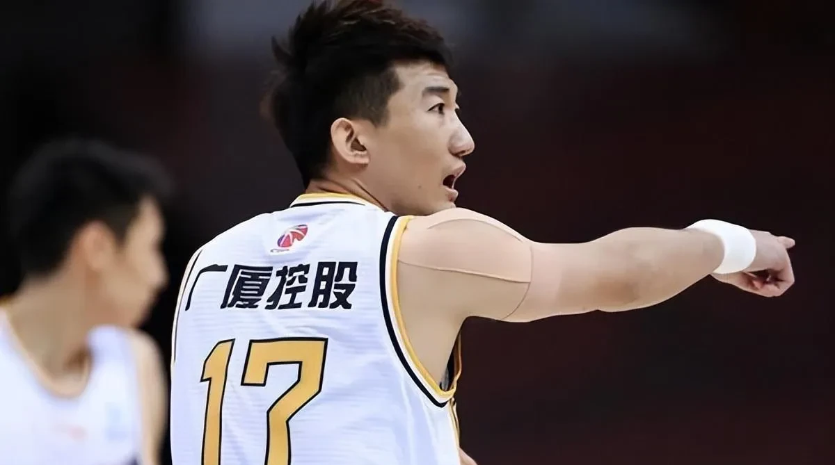 包含勇士鏖战四川队，高诗岩惊艳四座的词条