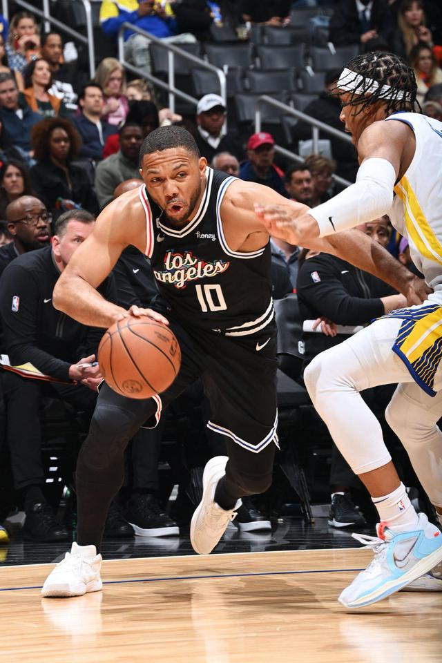 新疆队轻取快船，锡安惊艳四座