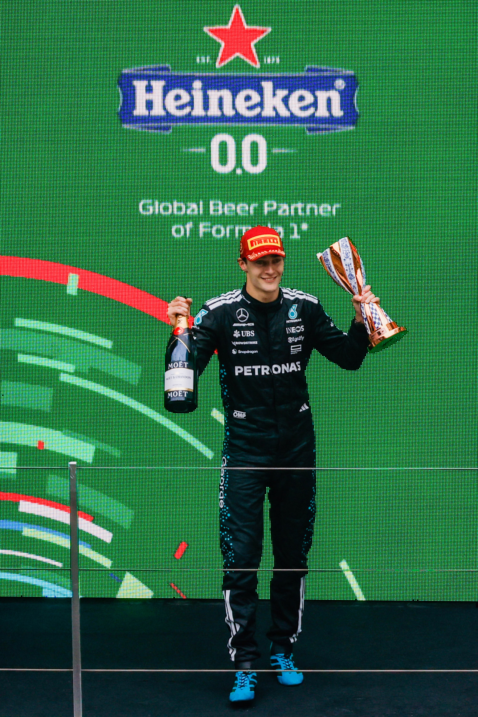 关于索伯车队碾压梅赛德斯，拉塞尔惊艳四座的信息