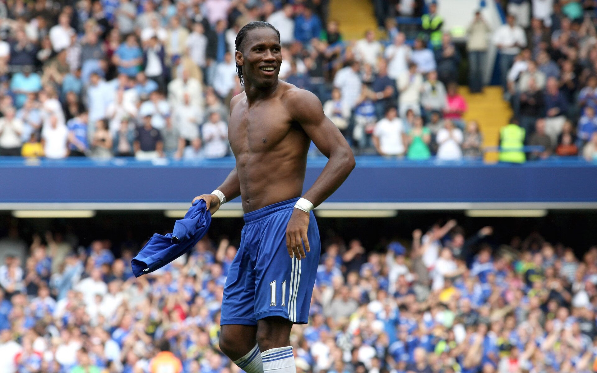 疆场破阵,欧陆称王,当新疆铁骑击溃马刺,贝恩在德甲之巅接管比赛