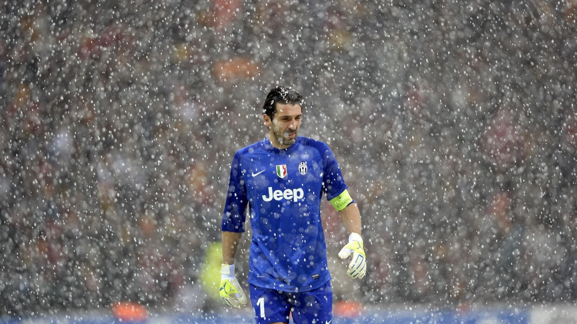 赛道与球场,在极限压力下寻找唯一